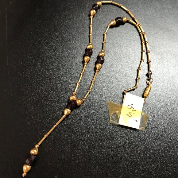 15 1/2" long Gold and Maroon Necklace - Picture 5 of 8